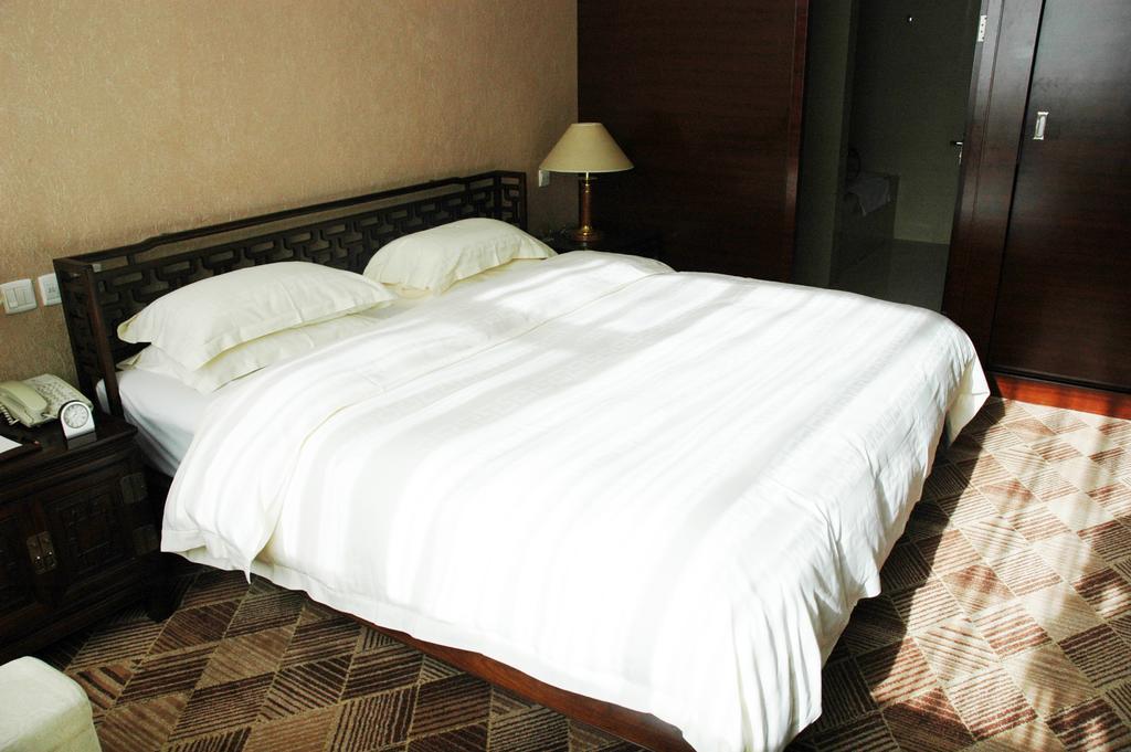 Datong Garden Hotel الغرفة الصورة